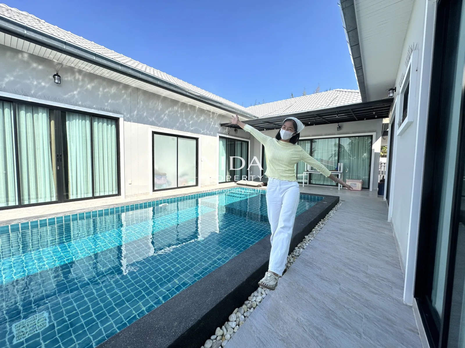 Phu Sky Villa บ้านพร้อมสระสไตล์โมเดิร์น