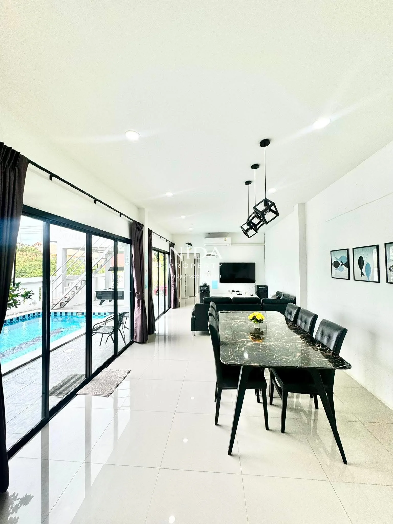 บ้านพร้อมสระส่วนตัวสไตล์โมเดิร์น ซอย 102