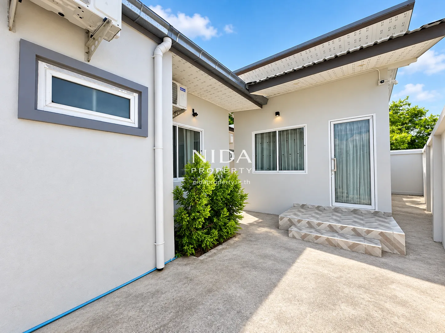 Modern Loft 5-Bedroom Private Pool Villa for Rent - 26