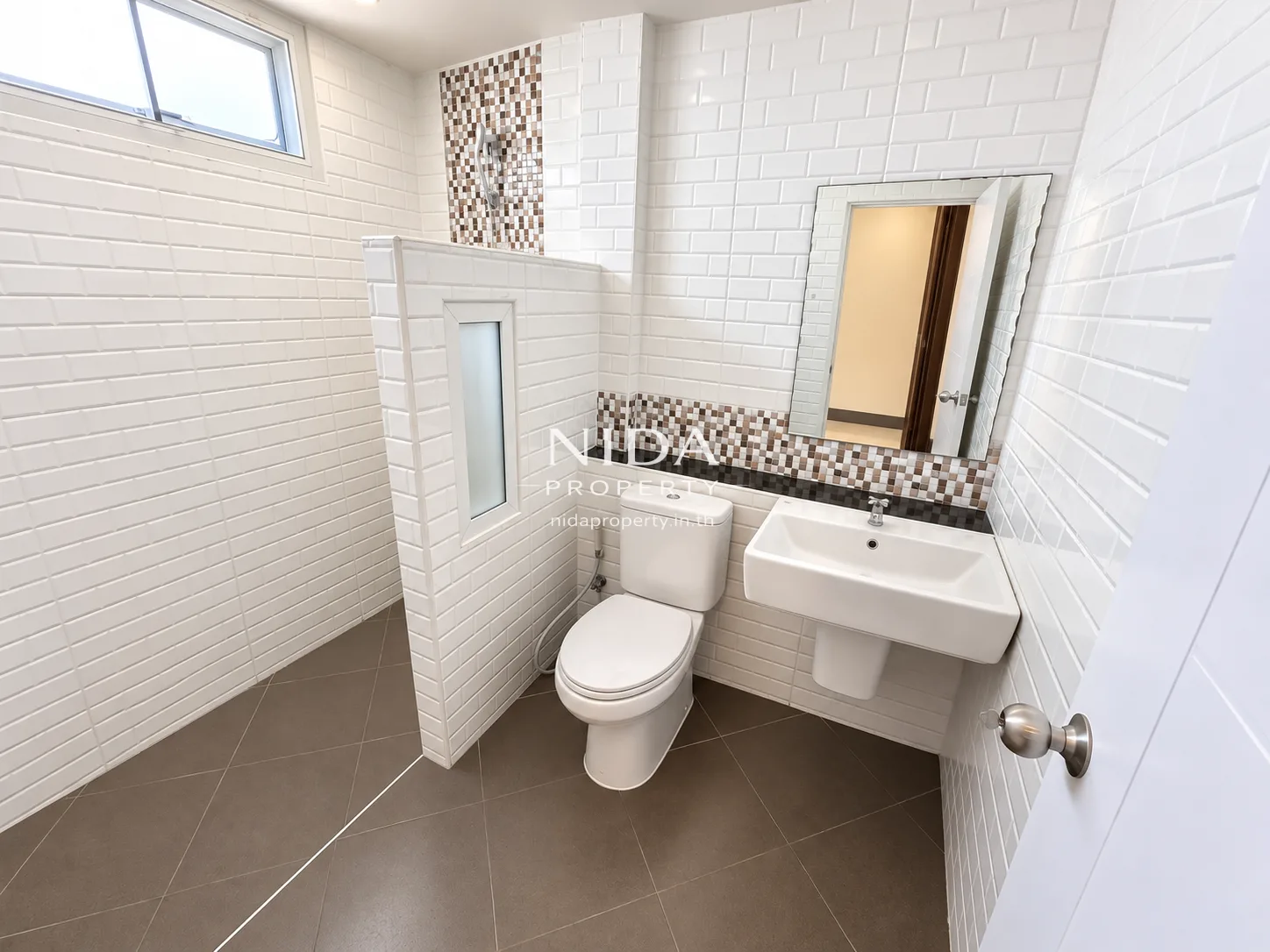 Modern Loft 5-Bedroom Private Pool Villa for Rent - 16
