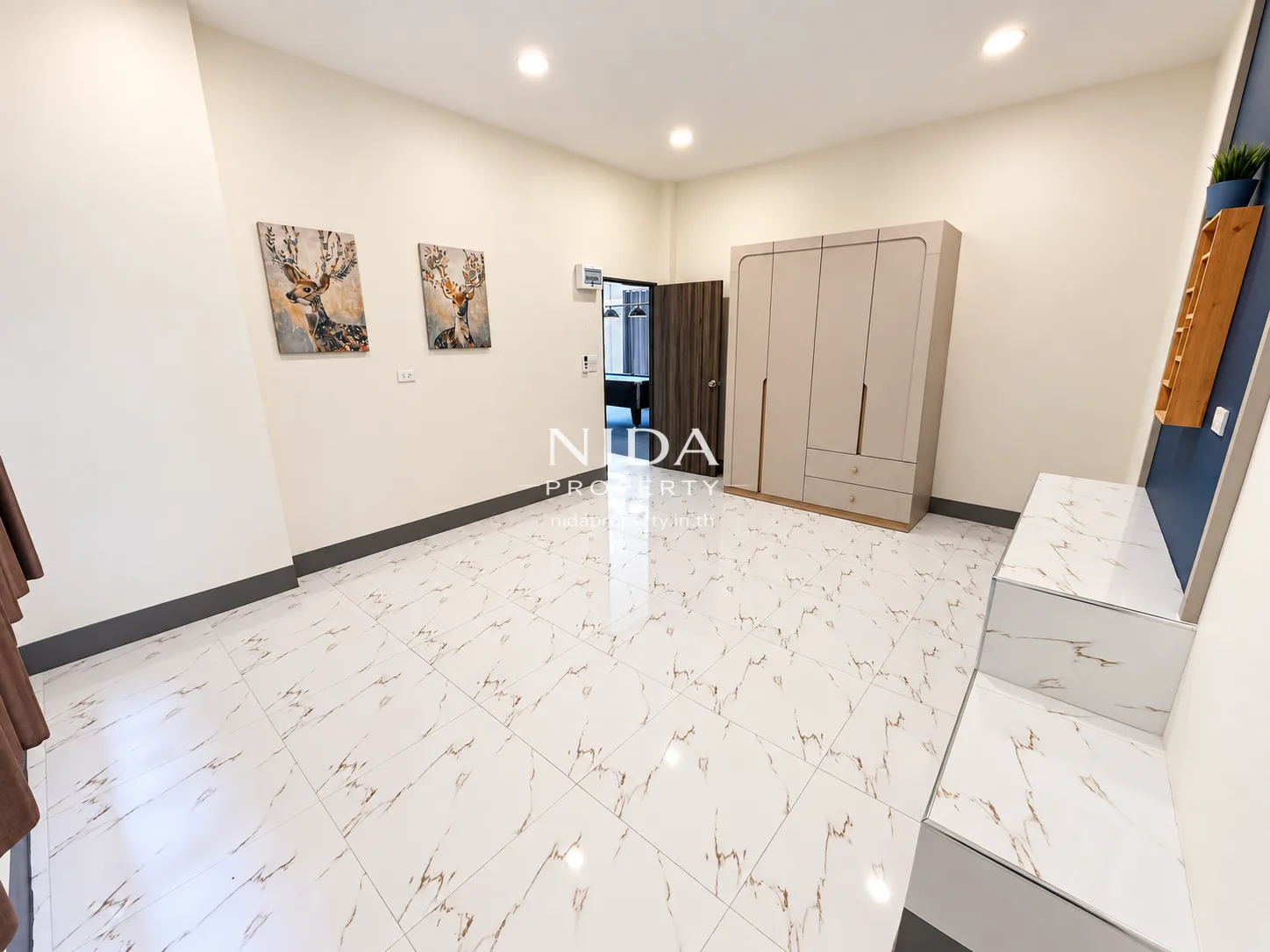 Modern Loft 5-Bedroom Private Pool Villa for Rent - 22