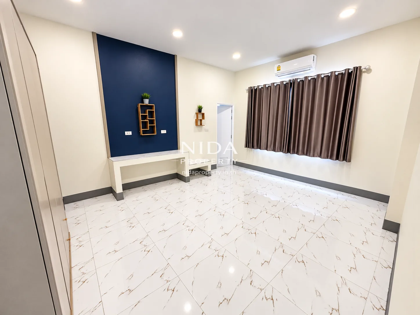Modern Loft 5-Bedroom Private Pool Villa for Rent - 25